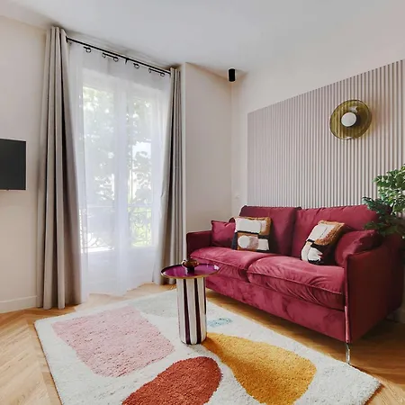 شقة Beautiful Near The Eiffel Tower باريس